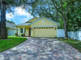 814 W Country Club Dr, Tampa, FL 33612