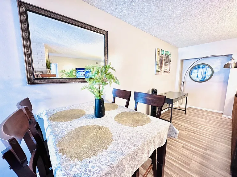 S William Miller Dr — Photo 7