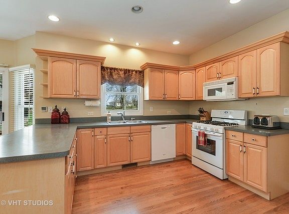 3rd image of 41W918 Northway Dr