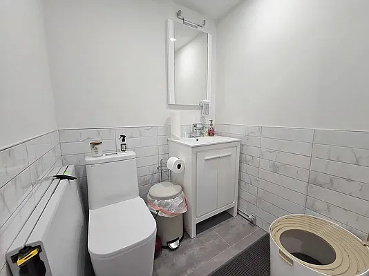 Bathroom, photo 2