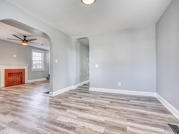 5th image of 7905 Ardmore Ave