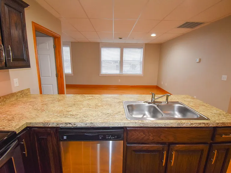 110 E Bald Eagle St — Photo 35