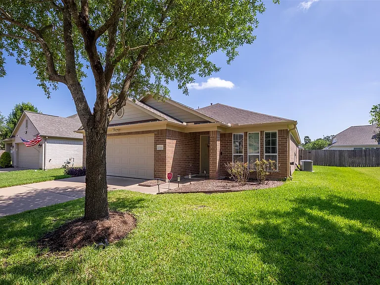 15118 Vincennes Oak St — Photo 3