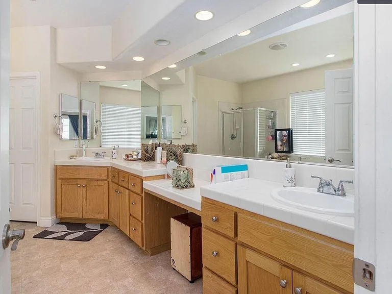2380 Fernwood Ln — Photo 17