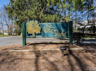 1005 Timber Oaks Rd, Edison, NJ 08820