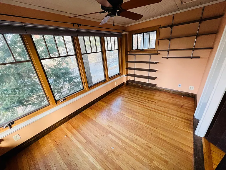 702 Leonard St — Photo 2