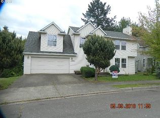 18060 Newell Ridge Dr, Oregon City, OR 97045