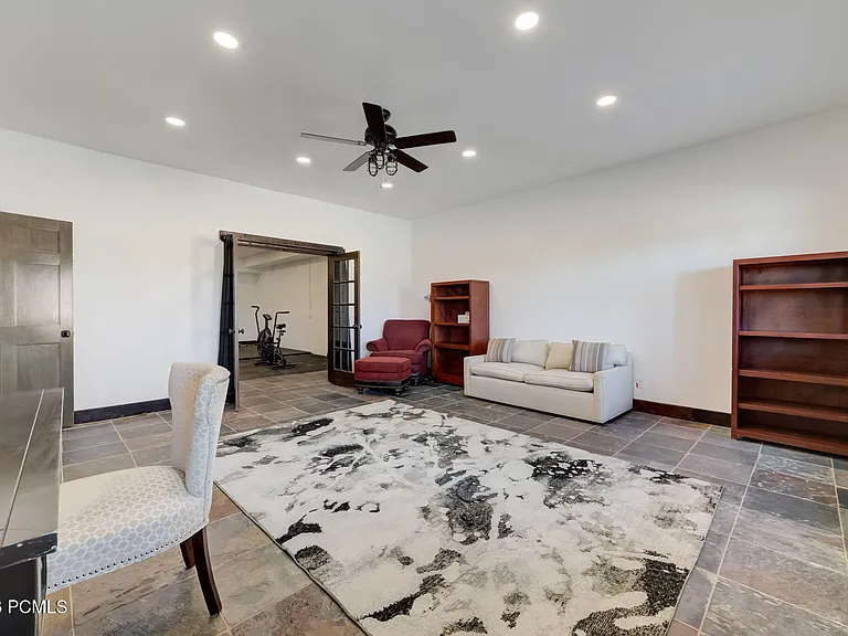 715 Aspen Ln — Photo 60
