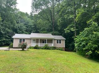 2890 Baxter Hollow Rd, Belvidere, TN 37306