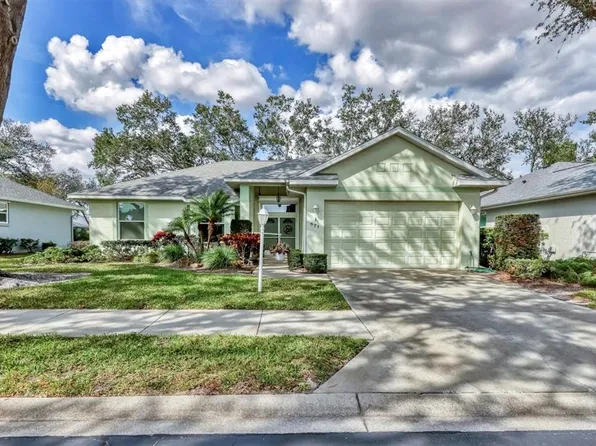 571 Catalina Isles Cir, Venice, FL 34292