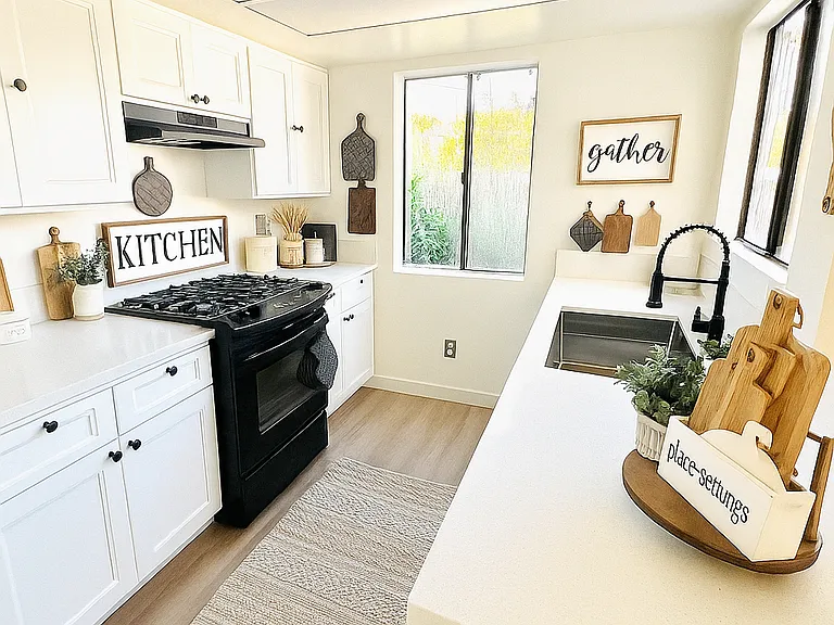 1013 W Linden St #16 — Photo 2