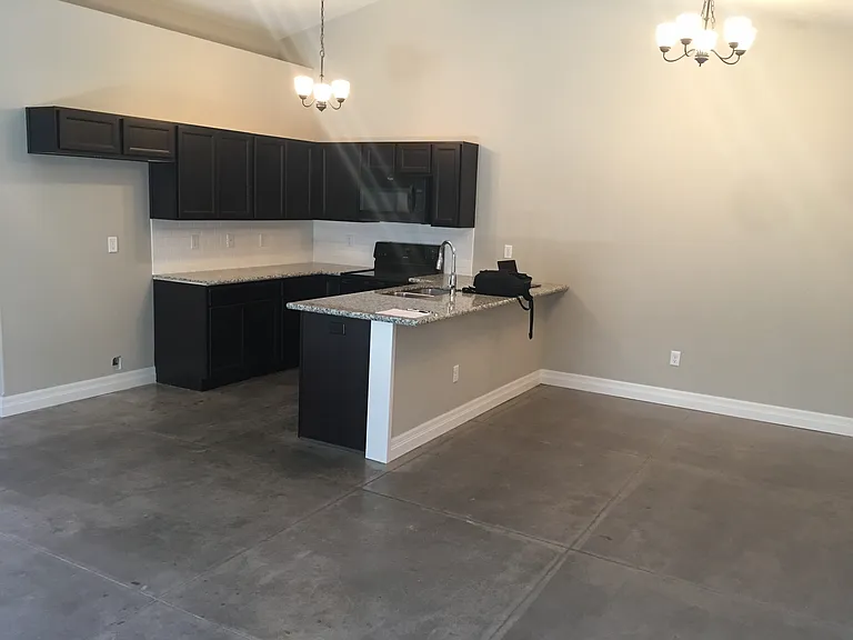 2818 E 45th Ct N #2818 — Photo 1