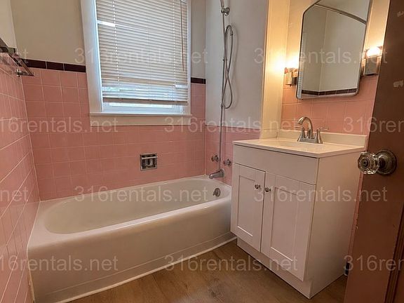 2nd image of 503 N Summit St