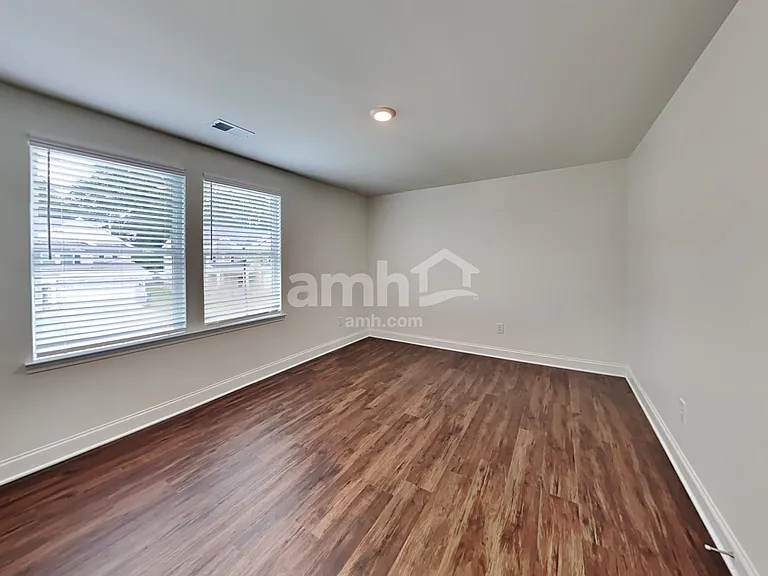 868 Carnaby Ln — Photo 19