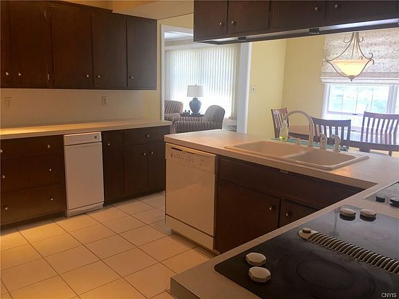 5th image of 5075 Pine Valley Dr