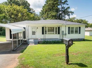 126 Schoolyard Rd, Boiling Springs, SC 29316