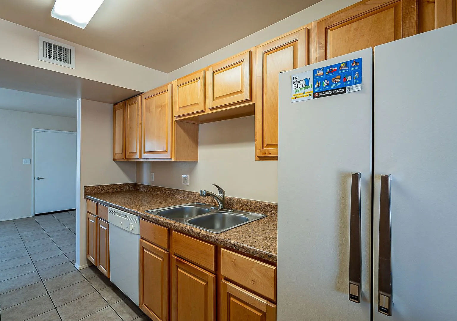 1439 E. Elm St. — Photo 2