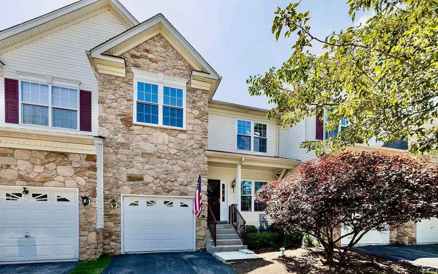 186 Birchwood Dr — Photo 1