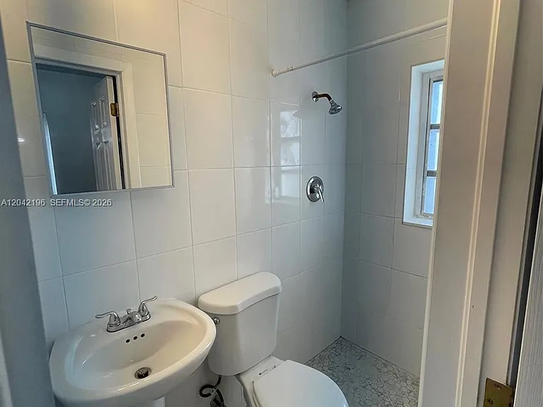 430 SW 6th Ave #8 — Photo 6