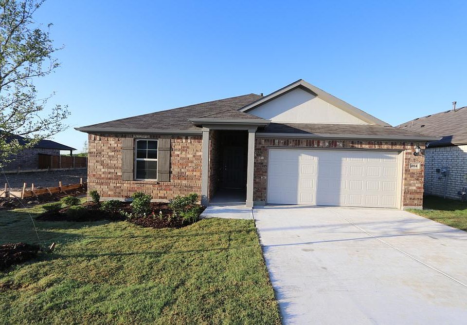 1st image of 404 Bronze Forest Dr