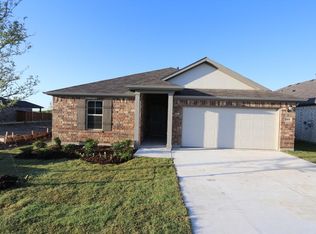 404 Bronze Forest Dr, Fort Worth, TX 76131