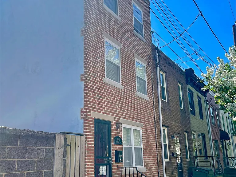 1006 Montrose St — Photo 31