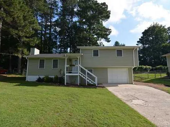 4220 Terrace Dr, Acworth, GA 30101