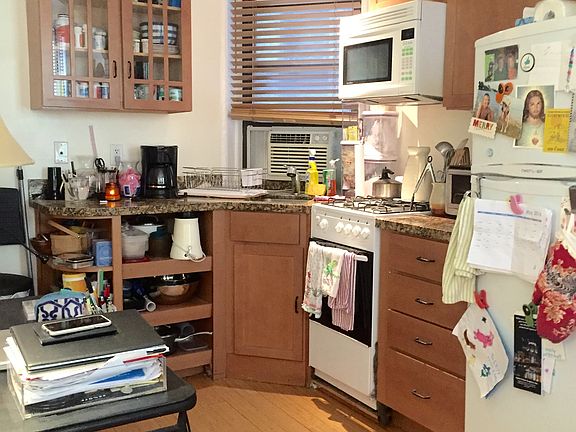 2nd image of 106 Macdougal St APT 10