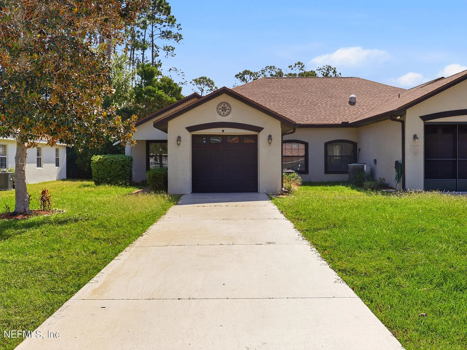 12 Emmons Ln — Photo 2