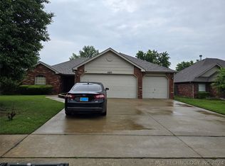 11835 N 107th East Pl, Collinsville, OK 74021