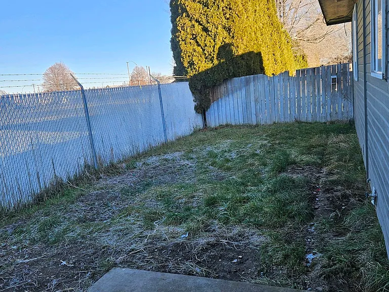 1208 Westbrook Loop #B — Photo 16