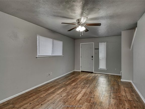 3rd image of 2400 Toro Ln #C