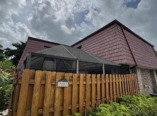 7801 Courtyard Run W, Boca Raton, FL 33433