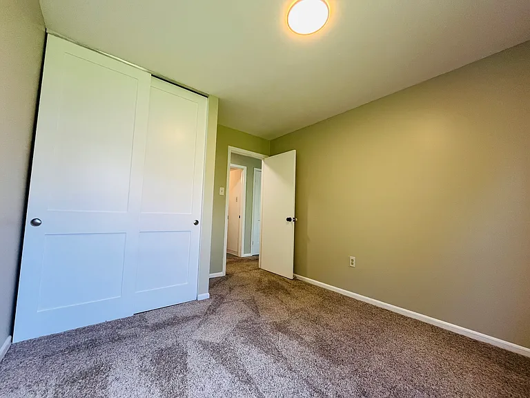 1105 Mews Dr — Photo 18