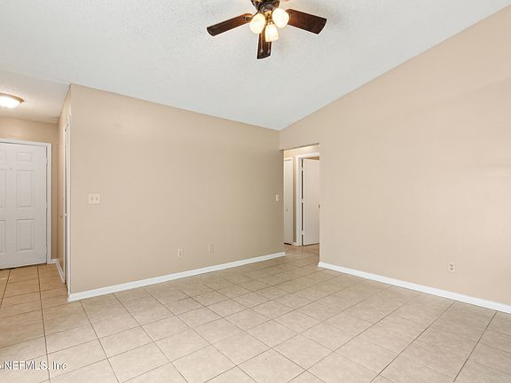 5th image of 10715 MEADOWLEA Drive