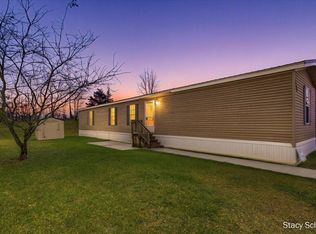 1164 E Bernie Ct, Wayland, MI 49348