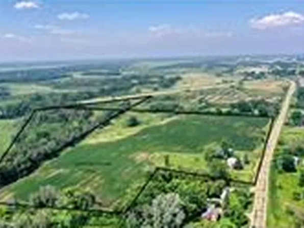 8225 20th Ave, Hugo, MN 55038