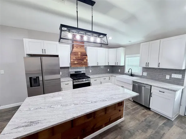 710 N Rusk St, Weatherford, TX 76086