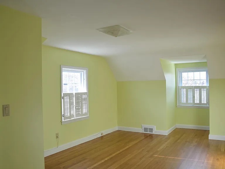 37 Elm Dr — Photo 8