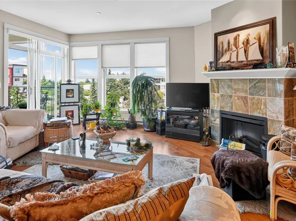 6310 McRobb Ave #321, Nanaimo, BC V9V 1W8