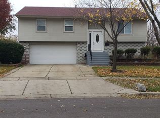 1211 Nippert Dr, Streamwood, IL 60107
