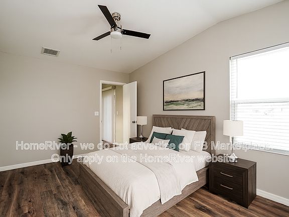 5th image of 902 SW 11th Ct