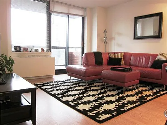 Rented by BSD Realty Worldwide Inc | media 21