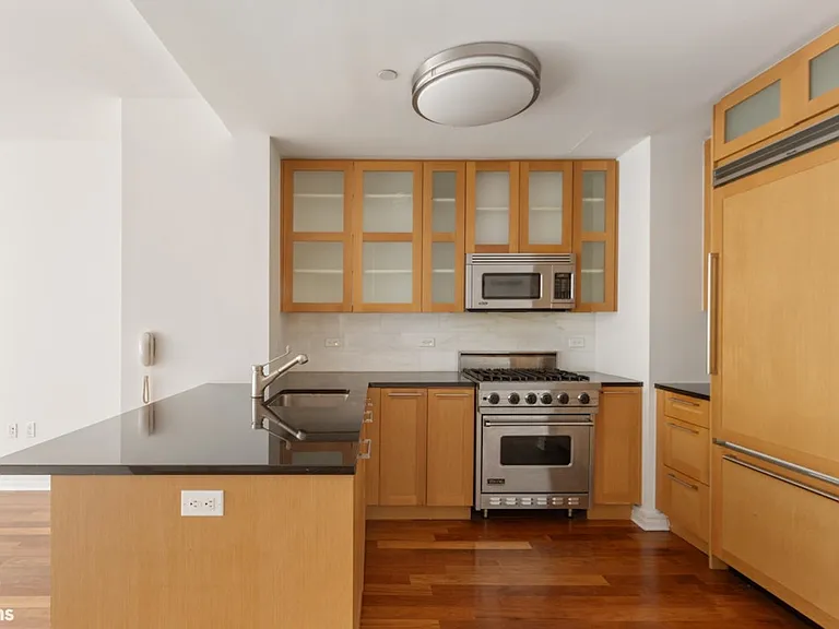 200 W End Ave #7B — Photo 5