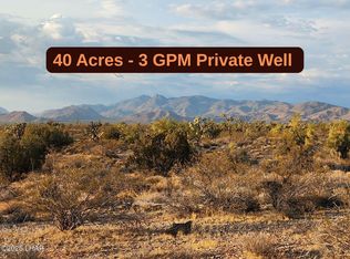 2204 S Six Shooter Rd, Yucca, AZ 86438