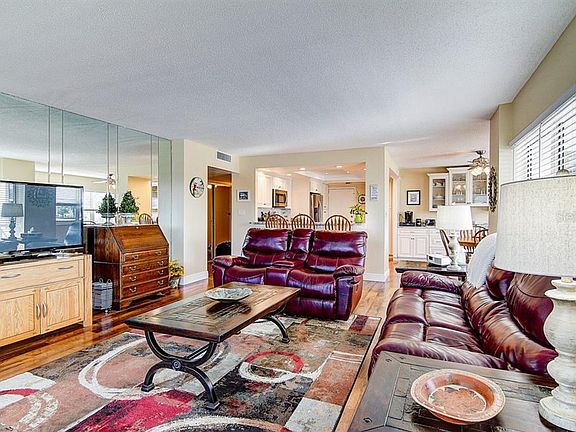 5th image of 1621 Gulf Blvd APT 207