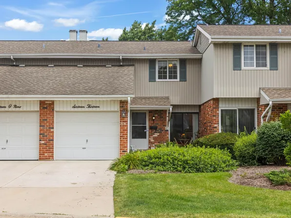 1613 Groton Ct, Wheaton, IL 60189