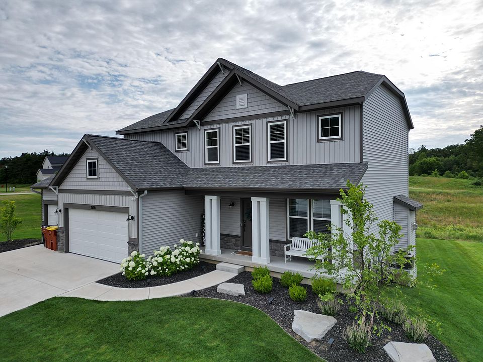 1st image of 1536 Wales Dr SE