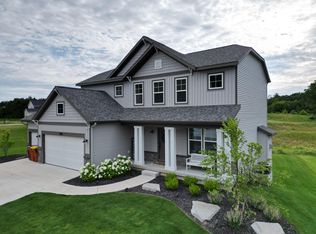 1536 Wales Dr SE, Lowell, MI 49331