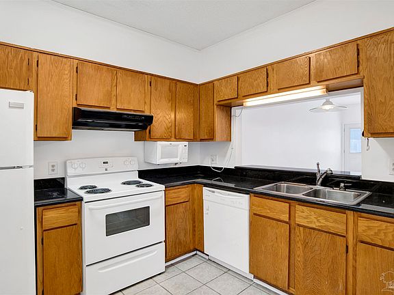 5th image of 601 E Burgess Rd APT K11
